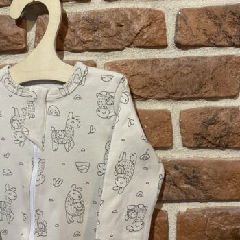 Комбинезон с открытыми ножками Ламы